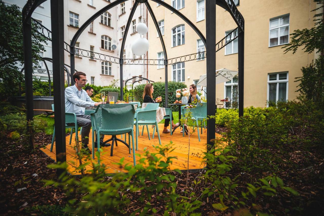 Empirent Garden Suites Prague Exterior photo